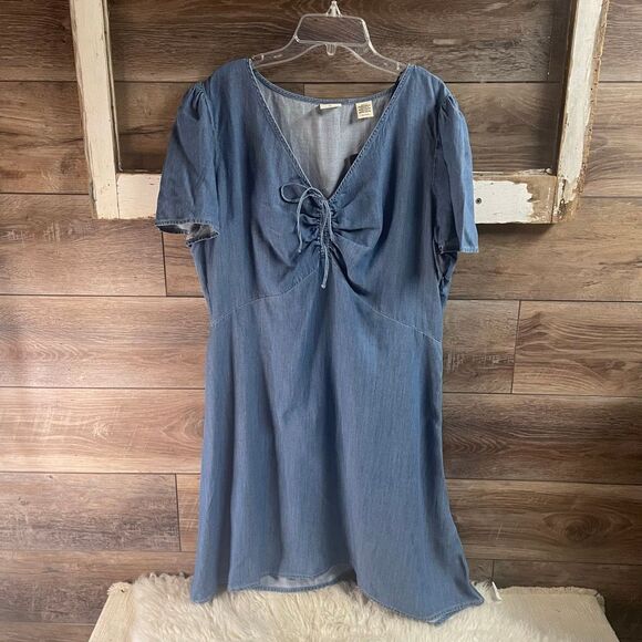 LEVI’S Women’s Denim Dress Size XL (Extra Large) NWT Country Casual - Picture 4 of 8